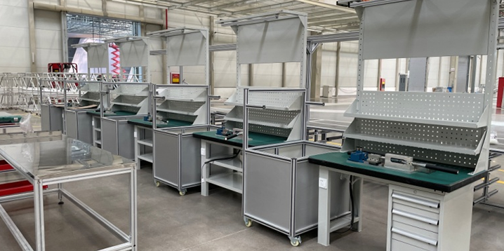 工作桌在汽車制造行業(yè)的應(yīng)用